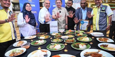 Menu Rahmah RM5 : Set Nasi Ayam Ikan Sayur Murah